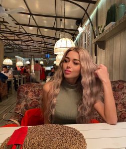 Dana предлагает премиальный эскорт в Дубае|Dana offers private escort service in Dubai