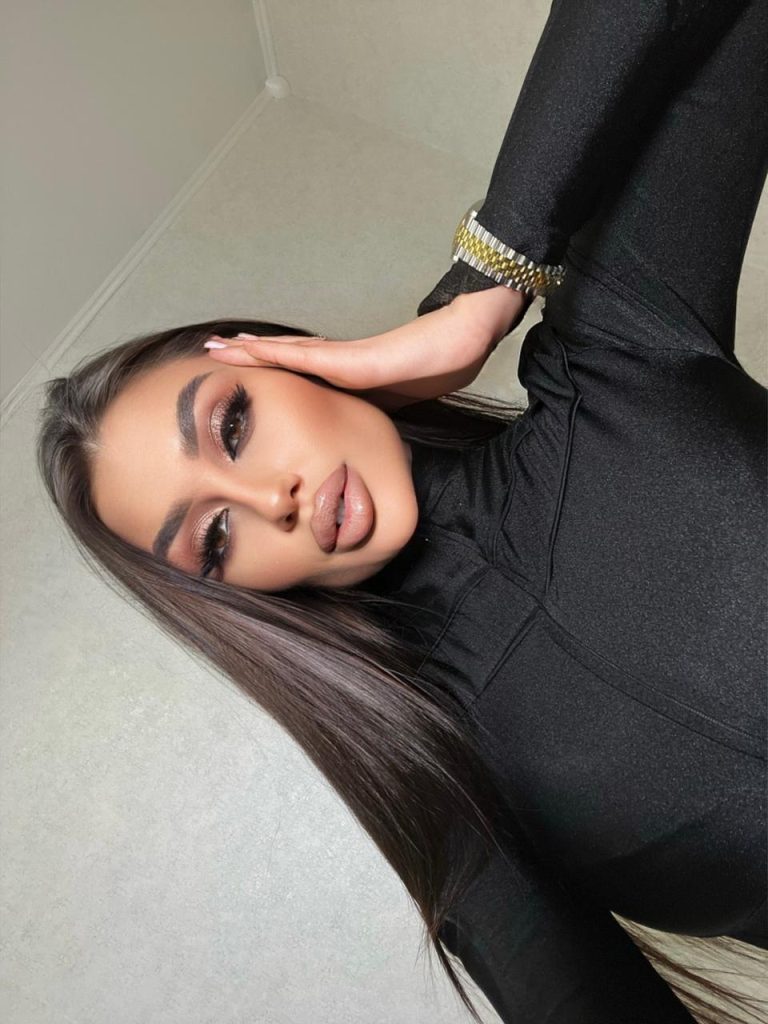 Dominica — вип эскорт в Дубае|Seductive girls from Dubai